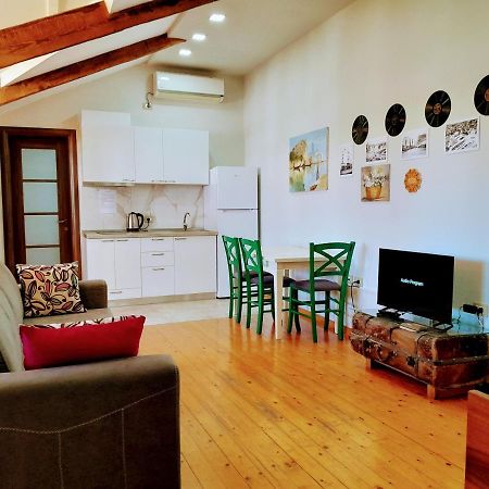 Central Loft ティラナ エクステリア 写真